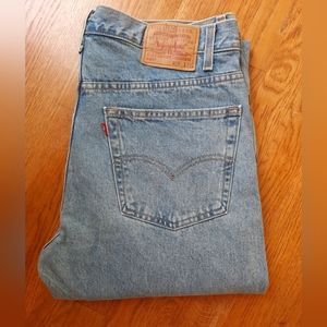 Vintage Levi’s 505 Regular Fit Straight Leg Men's Size 38x32  Made '02